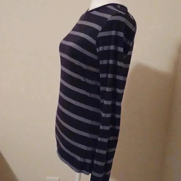 💙🌺Striped long sleeve top - Picture 5 of 9